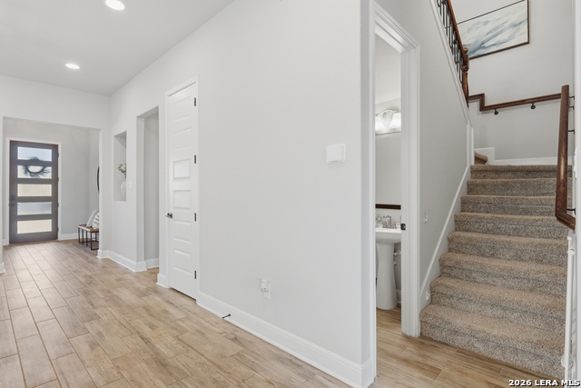 Image 26 of 44 For 28920 Windlesham Way