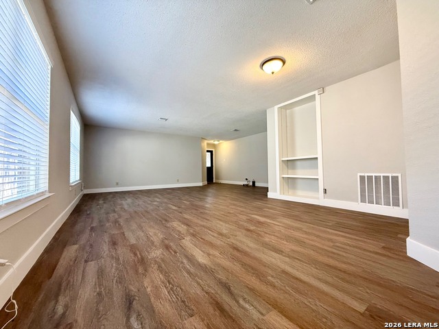 Image 6 of 26 For 15802 Tampke Pl