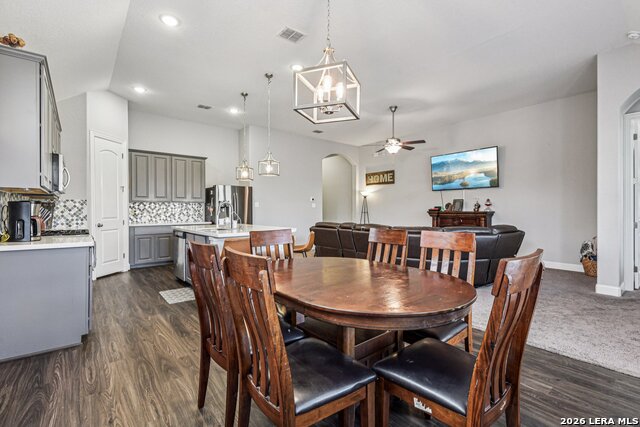 Image 11 of 41 For 131 Dovetail