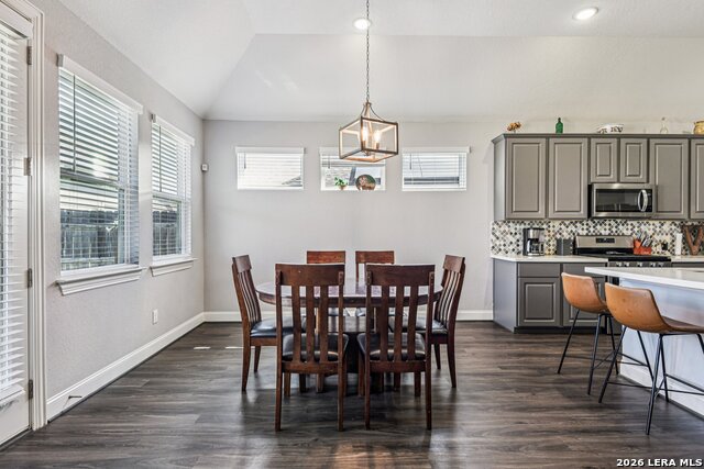 Image 12 of 41 For 131 Dovetail