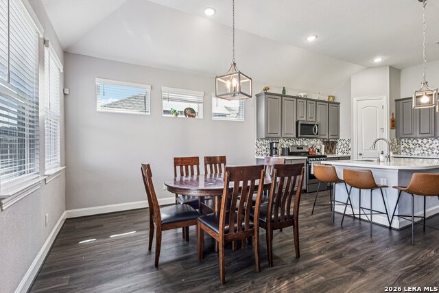 Image 9 of 41 For 131 Dovetail