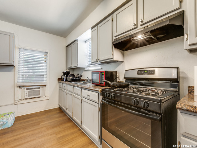 Image 10 of 25 For 311 Cottonwood