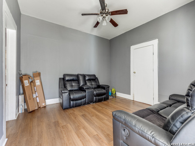 Image 5 of 25 For 311 Cottonwood