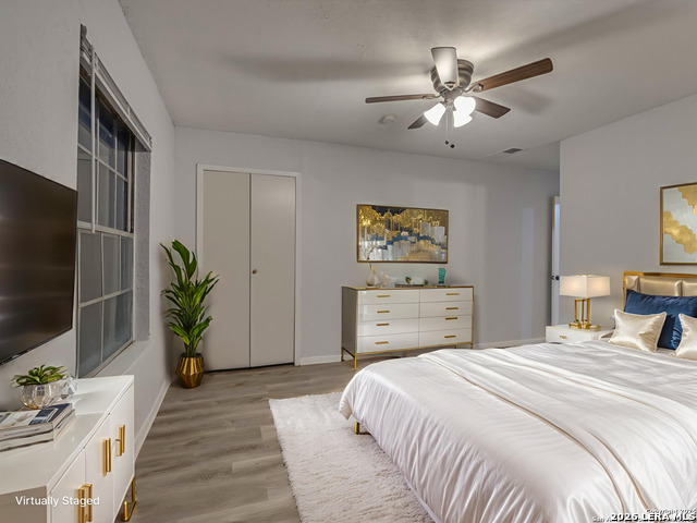 Image 27 of 50 For 12226 La Barca