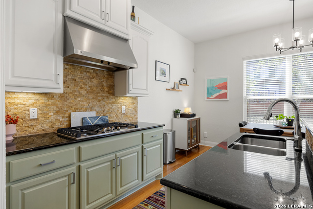 Image 13 of 54 For 502 Park Ave. E 1