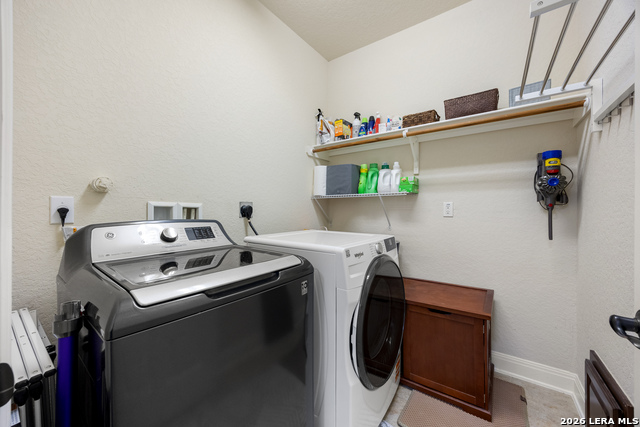 Image 39 of 54 For 502 Park Ave. E 1