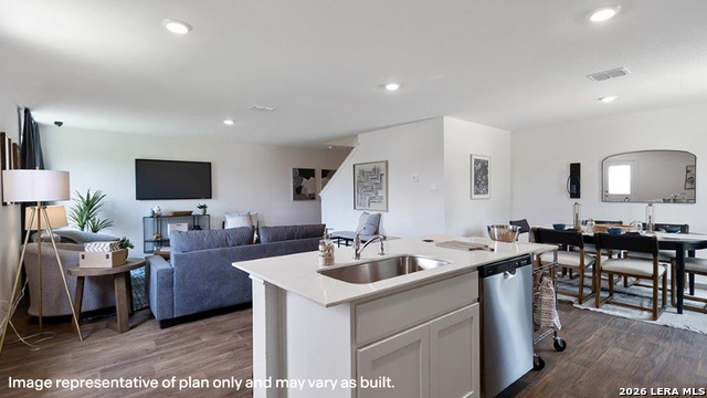 Image 12 of 39 For 16076 Mahogany Way