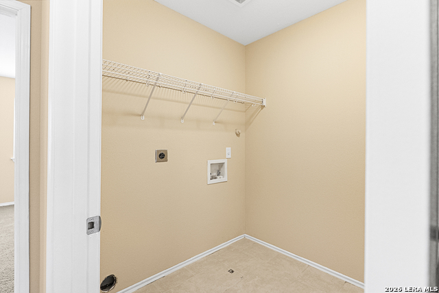 Image 20 of 27 For 8635 Sunny Oaks