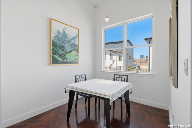 Image 11 of 30 For 831 Flores S 3114