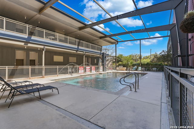 Image 21 of 30 For 831 Flores S 3114