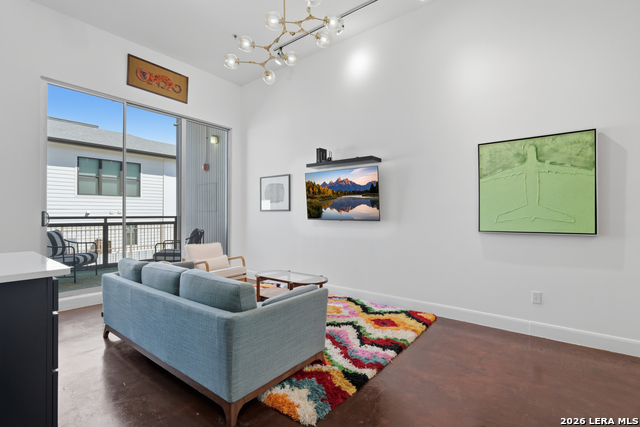 Image 3 of 30 For 831 Flores S 3114