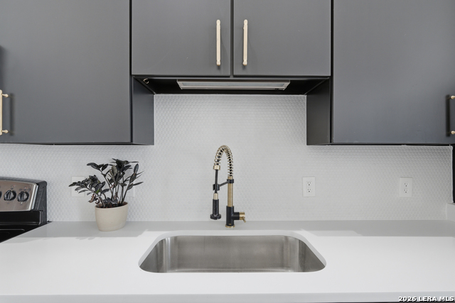 Image 8 of 30 For 831 Flores S 3114