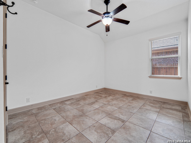 Image 11 of 37 For 904 Beechwood