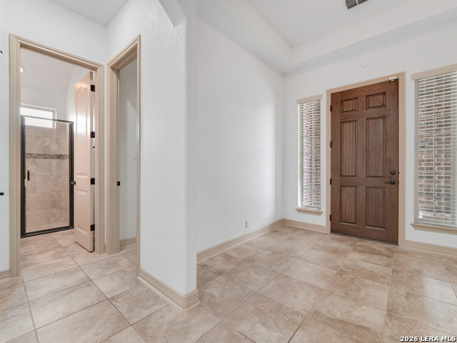 Image 3 of 37 For 904 Beechwood