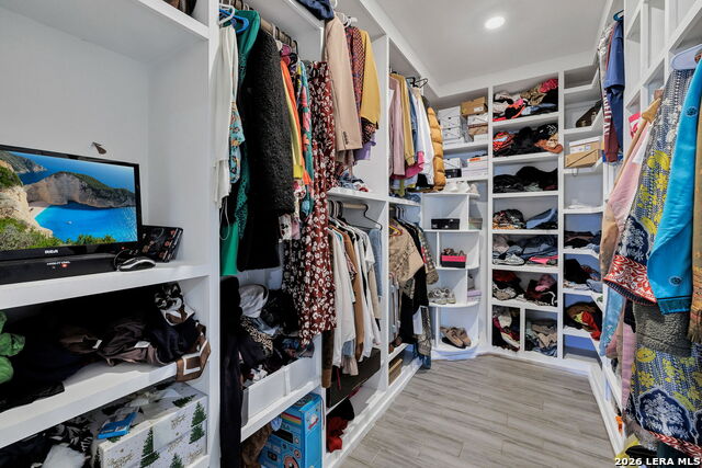 Image 25 of 50 For 23007 Dream  