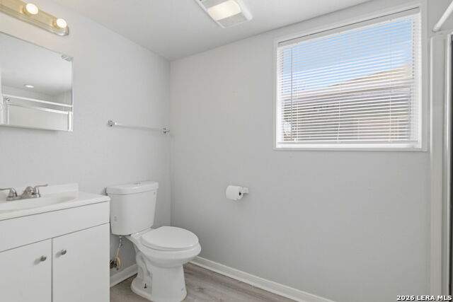 Image 15 of 40 For 1307 Kayton Ave