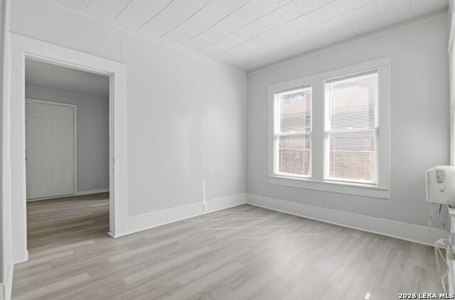 Image 16 of 40 For 1307 Kayton Ave