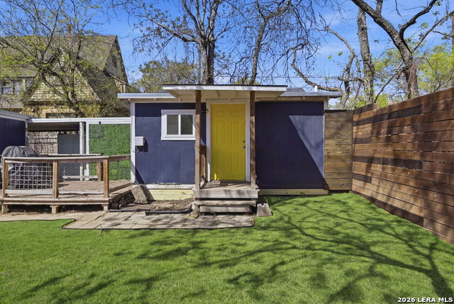 Image 25 of 40 For 1307 Kayton Ave