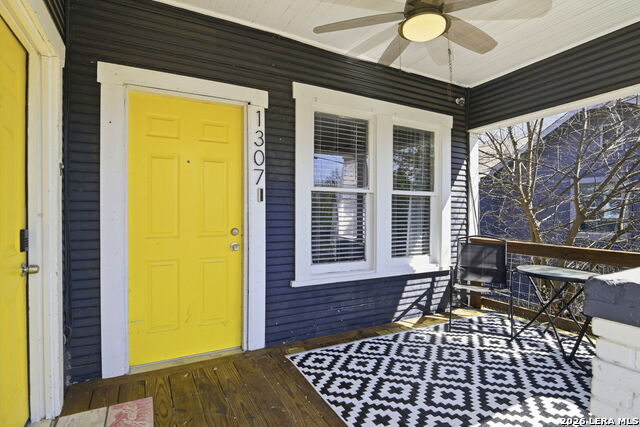 Image 5 of 40 For 1307 Kayton Ave