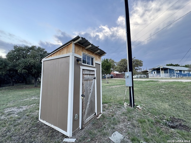 Image 20 of 23 For 406 Kruse Loop