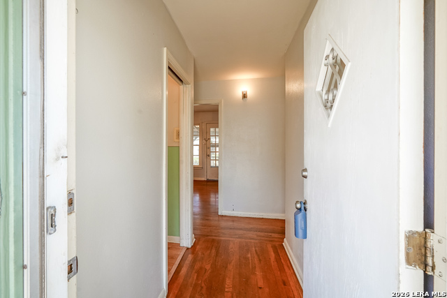 Image 5 of 40 For 2810 Kaiser  