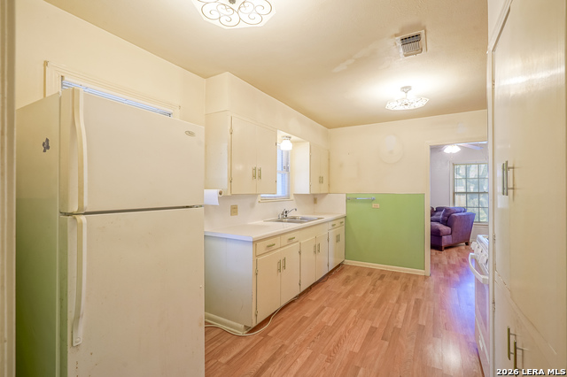 Image 7 of 40 For 2810 Kaiser  