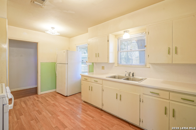 Image 8 of 40 For 2810 Kaiser  