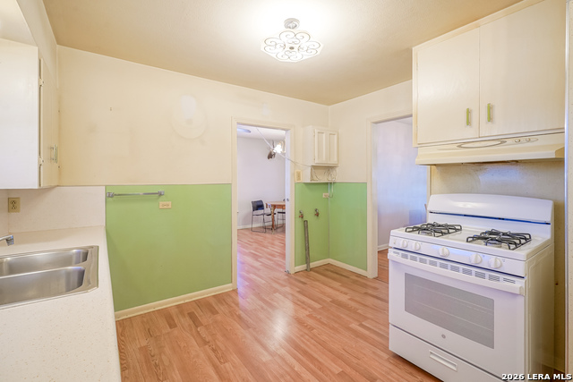 Image 9 of 40 For 2810 Kaiser  