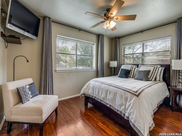 Image 19 of 25 For 10311 Red Quill