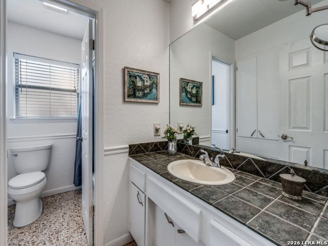 Image 21 of 25 For 10311 Red Quill