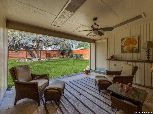 Image 22 of 25 For 10311 Red Quill