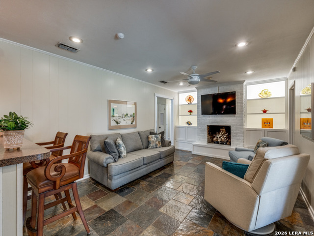 Image 9 of 25 For 10311 Red Quill