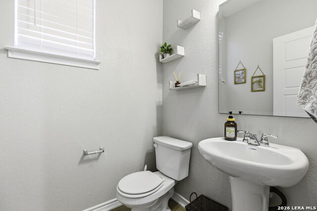 Image 20 of 31 For 1303 Swan Court