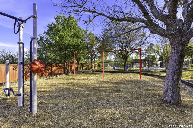 Image 30 of 31 For 1303 Swan Court