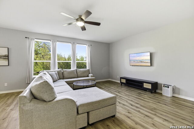 Image 5 of 31 For 1303 Swan Court