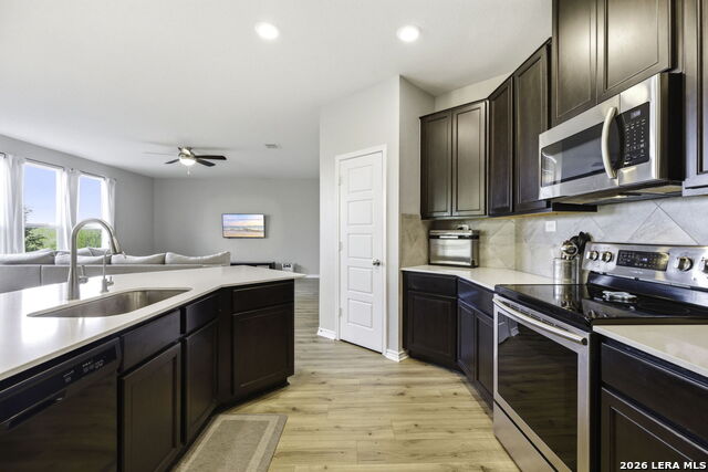 Image 7 of 31 For 1303 Swan Court