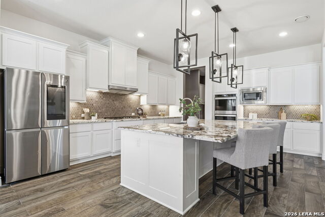 Image 14 of 51 For 982 Belle Oaks