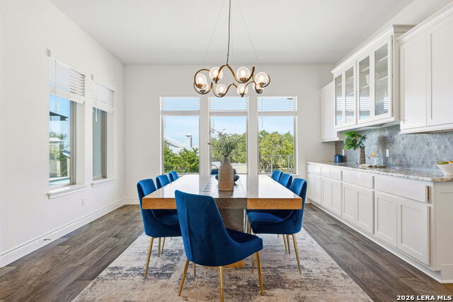 Image 18 of 51 For 982 Belle Oaks