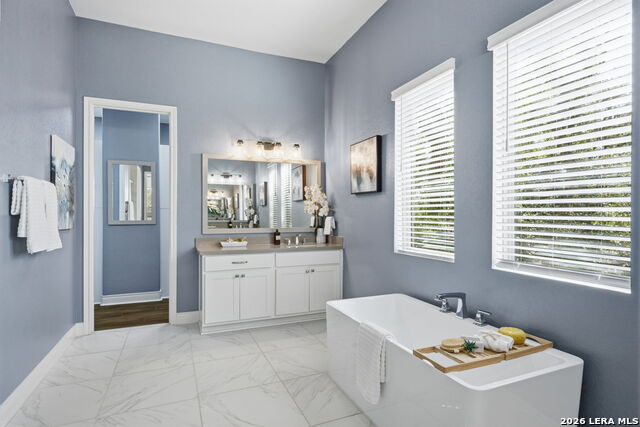 Image 32 of 51 For 982 Belle Oaks