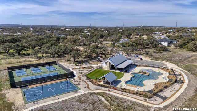 Image 42 of 51 For 982 Belle Oaks