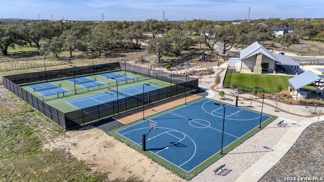 Image 48 of 51 For 982 Belle Oaks