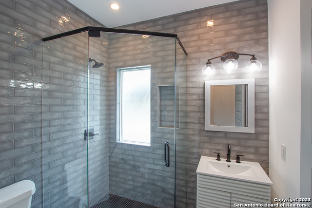 Image 23 of 33 For 1491 Winding Creek Trail