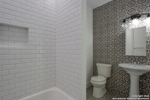 Image 27 of 33 For 1491 Winding Creek Trail