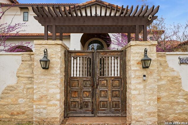 Image 12 of 113 For 11418 Anaqua Springs