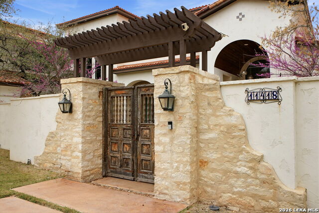 Image 13 of 113 For 11418 Anaqua Springs