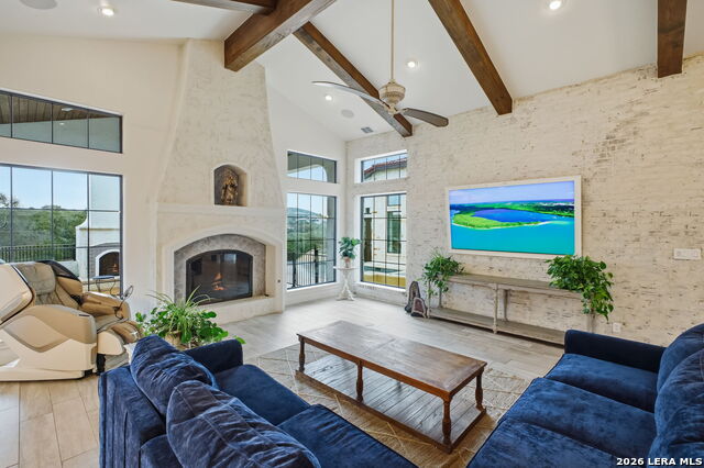 Image 23 of 113 For 11418 Anaqua Springs