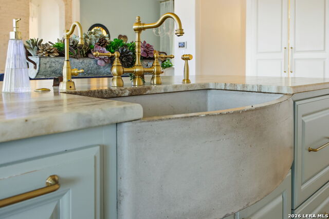 Image 29 of 113 For 11418 Anaqua Springs