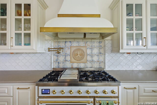 Image 30 of 113 For 11418 Anaqua Springs