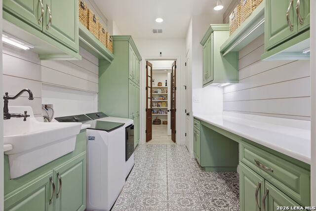 Image 44 of 113 For 11418 Anaqua Springs