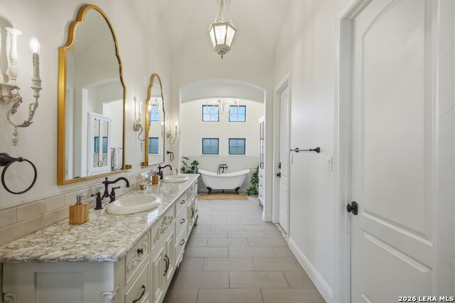 Image 55 of 113 For 11418 Anaqua Springs